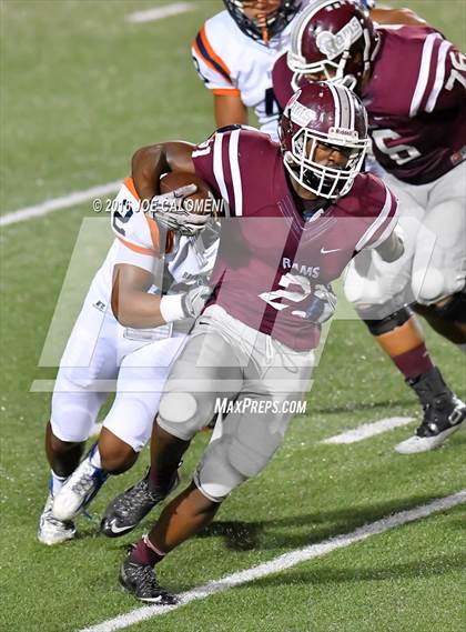 Thumbnail 3 in Marshall vs Brandeis photogallery.