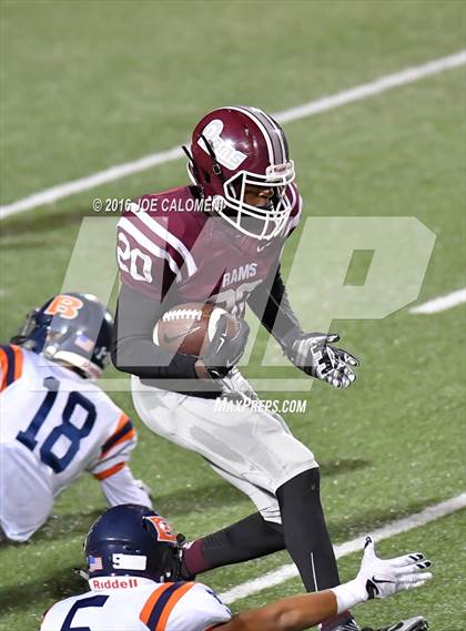 Thumbnail 1 in Marshall vs Brandeis photogallery.