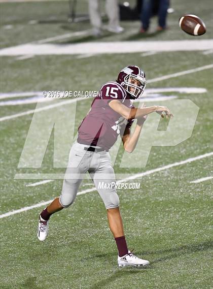 Thumbnail 1 in Marshall vs Brandeis photogallery.