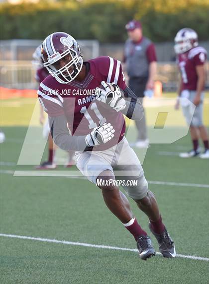 Thumbnail 2 in Marshall vs Brandeis photogallery.