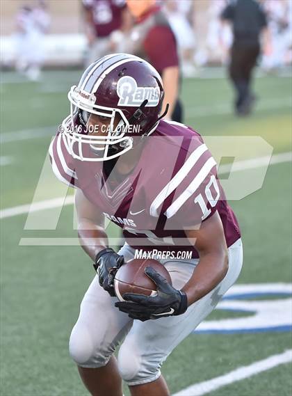 Thumbnail 3 in Marshall vs Brandeis photogallery.