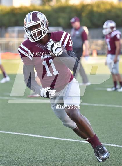 Thumbnail 3 in Marshall vs Brandeis photogallery.