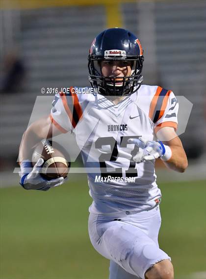 Thumbnail 2 in Marshall vs Brandeis photogallery.