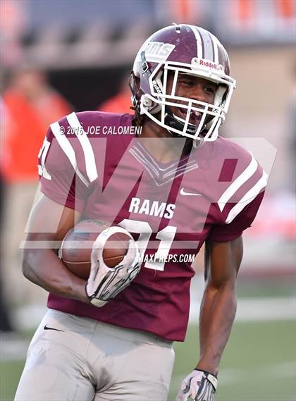 Thumbnail 3 in Marshall vs Brandeis photogallery.
