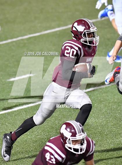 Thumbnail 3 in Marshall vs Brandeis photogallery.