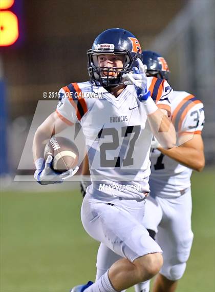 Thumbnail 3 in Marshall vs Brandeis photogallery.