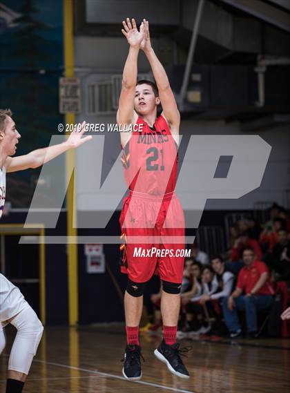 Thumbnail 2 in Lassen vs. Yreka photogallery.