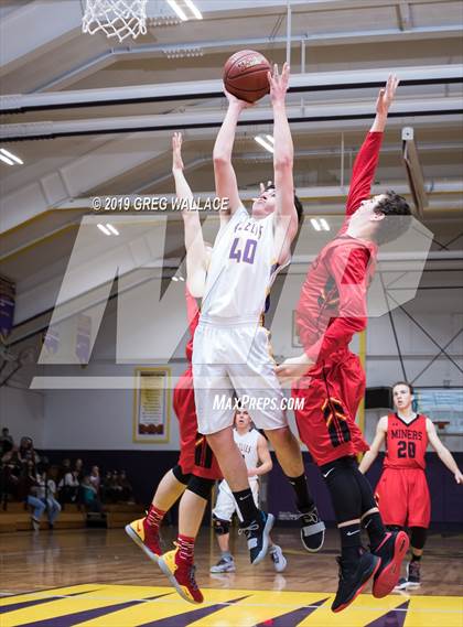 Thumbnail 1 in Lassen vs. Yreka photogallery.