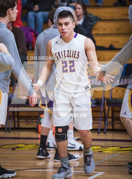 Thumbnail 3 in Lassen vs. Yreka photogallery.