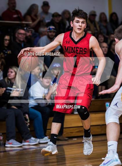 Thumbnail 1 in Lassen vs. Yreka photogallery.