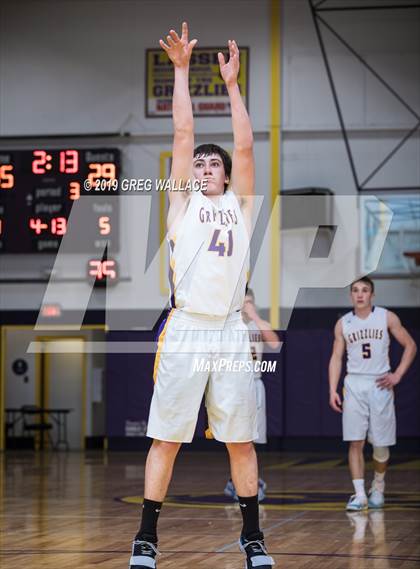 Thumbnail 3 in Lassen vs. Yreka photogallery.
