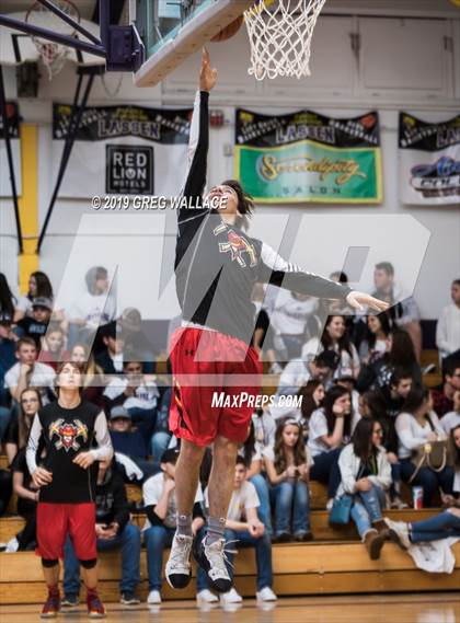 Thumbnail 1 in Lassen vs. Yreka photogallery.