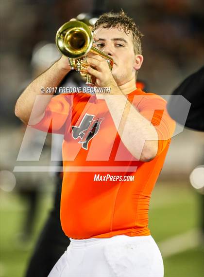 Thumbnail 2 in Ferris vs. Celina (UIL Class 4A-2 Region II Playoff) photogallery.
