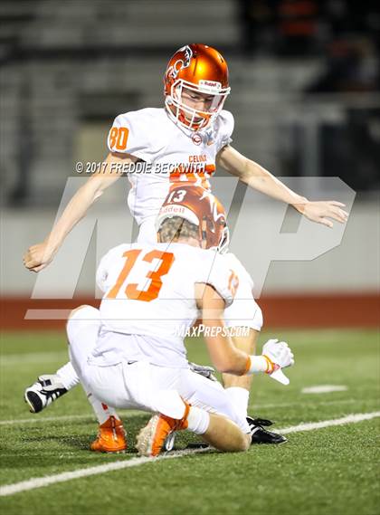Thumbnail 3 in Ferris vs. Celina (UIL Class 4A-2 Region II Playoff) photogallery.