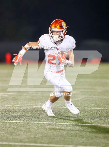 Thumbnail 1 in Ferris vs. Celina (UIL Class 4A-2 Region II Playoff) photogallery.