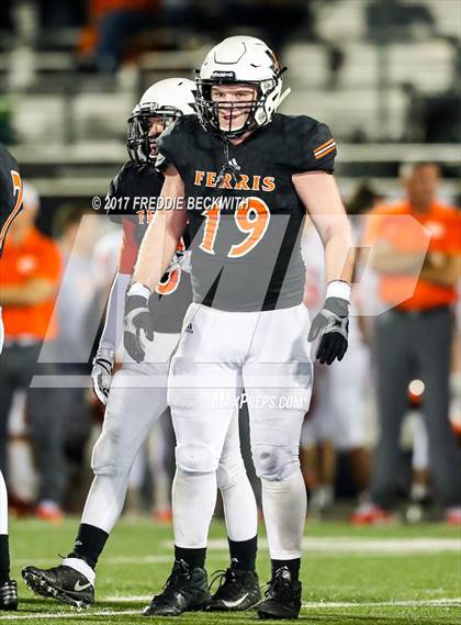 Thumbnail 2 in Ferris vs. Celina (UIL Class 4A-2 Region II Playoff) photogallery.