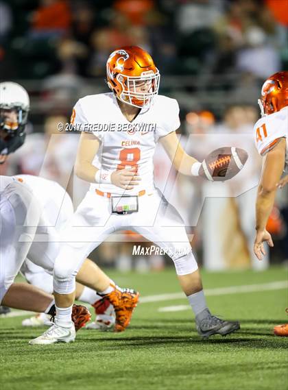 Thumbnail 3 in Ferris vs. Celina (UIL Class 4A-2 Region II Playoff) photogallery.