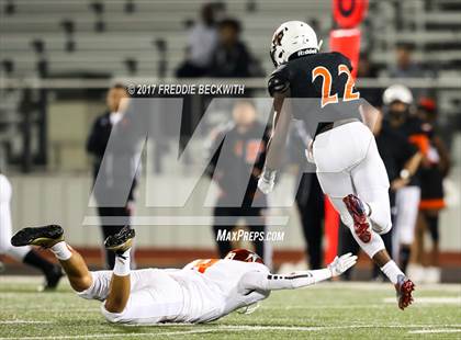 Thumbnail 1 in Ferris vs. Celina (UIL Class 4A-2 Region II Playoff) photogallery.