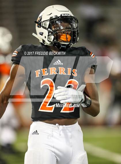 Thumbnail 2 in Ferris vs. Celina (UIL Class 4A-2 Region II Playoff) photogallery.