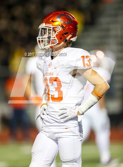Thumbnail 3 in Ferris vs. Celina (UIL Class 4A-2 Region II Playoff) photogallery.