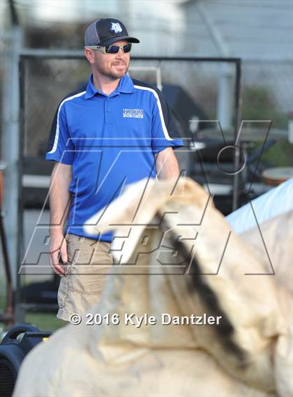 Thumbnail 1 in Krum @ Wyatt photogallery.