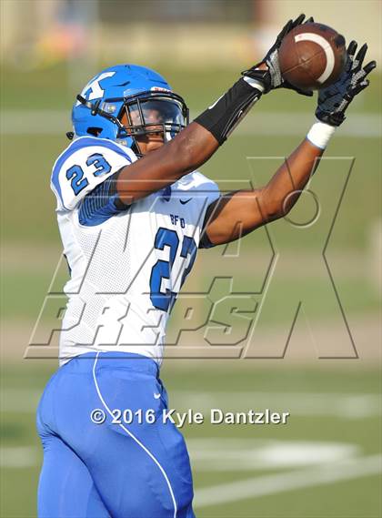 Thumbnail 2 in Krum @ Wyatt photogallery.