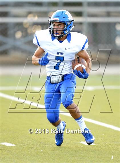 Thumbnail 2 in Krum @ Wyatt photogallery.