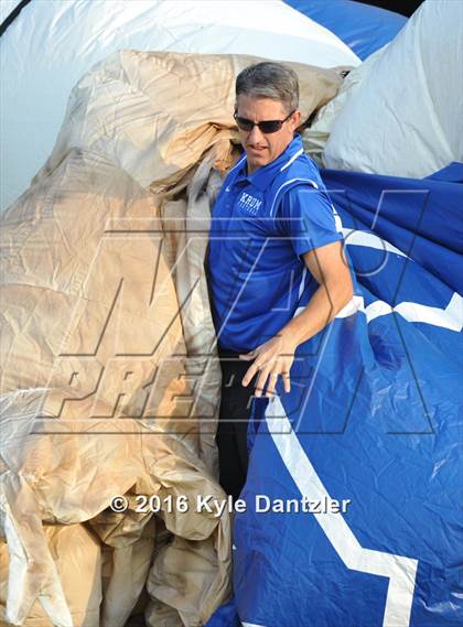 Thumbnail 3 in Krum @ Wyatt photogallery.