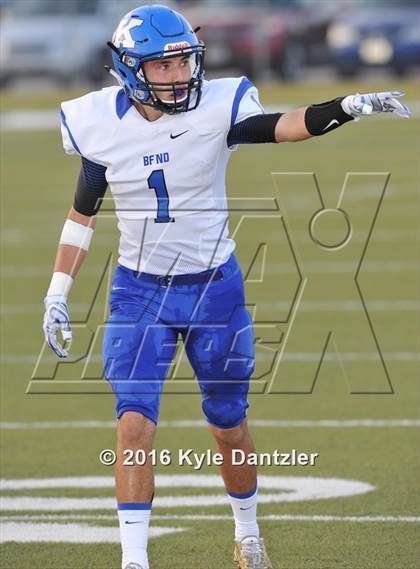 Thumbnail 2 in Krum @ Wyatt photogallery.