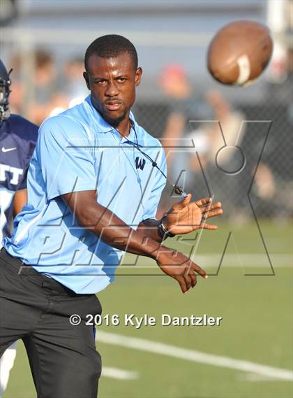 Thumbnail 2 in Krum @ Wyatt photogallery.