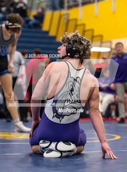 Thumbnail 3 in IHSAA Regional 13 Mooresville photogallery.