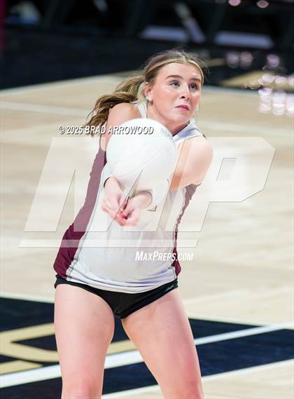 Thumbnail 3 in Hickory vs. Seaforth (NCHSAA 5A Final) photogallery.