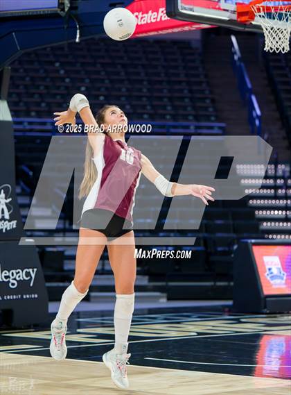 Thumbnail 1 in Hickory vs. Seaforth (NCHSAA 5A Final) photogallery.