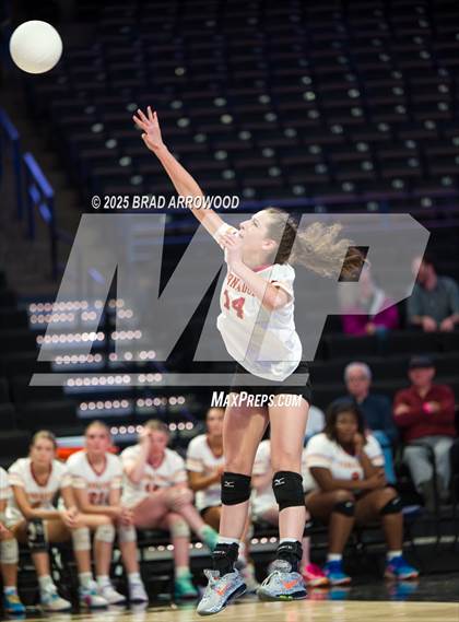 Thumbnail 3 in Hickory vs. Seaforth (NCHSAA 5A Final) photogallery.