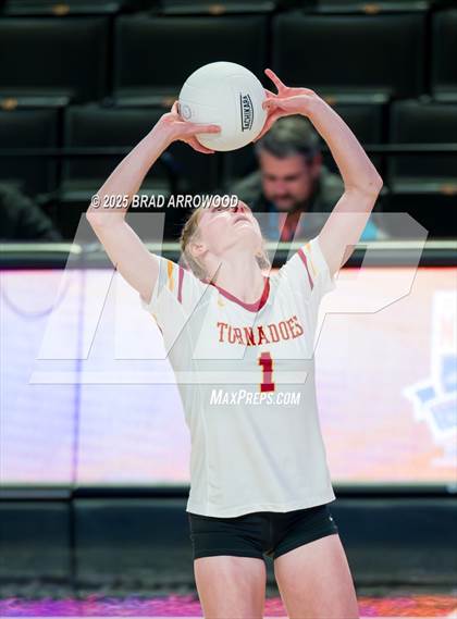 Thumbnail 3 in Hickory vs. Seaforth (NCHSAA 5A Final) photogallery.