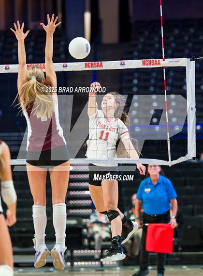 Thumbnail 3 in Hickory vs. Seaforth (NCHSAA 5A Final) photogallery.