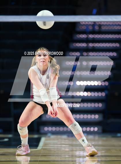 Thumbnail 3 in Hickory vs. Seaforth (NCHSAA 5A Final) photogallery.