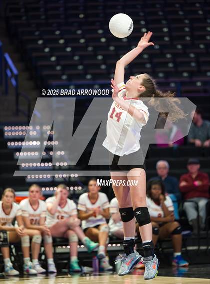 Thumbnail 2 in Hickory vs. Seaforth (NCHSAA 5A Final) photogallery.