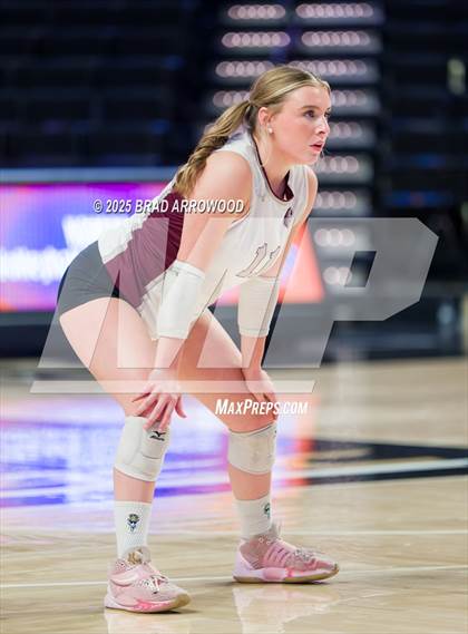 Thumbnail 1 in Hickory vs. Seaforth (NCHSAA 5A Final) photogallery.