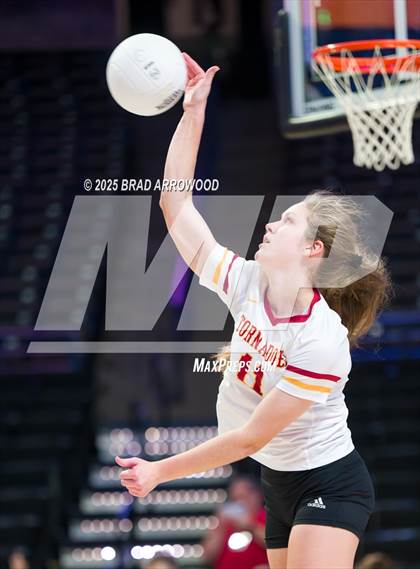 Thumbnail 1 in Hickory vs. Seaforth (NCHSAA 5A Final) photogallery.