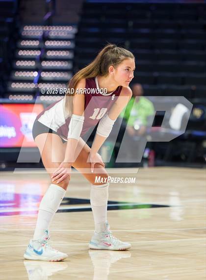 Thumbnail 1 in Hickory vs. Seaforth (NCHSAA 5A Final) photogallery.