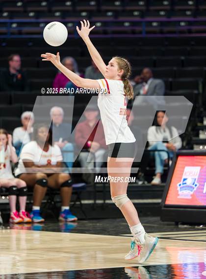 Thumbnail 1 in Hickory vs. Seaforth (NCHSAA 5A Final) photogallery.