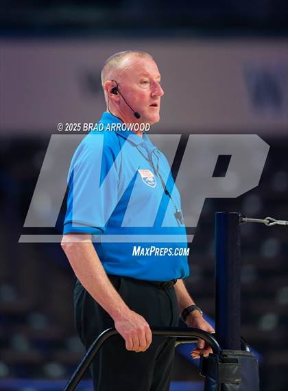 Thumbnail 1 in Hickory vs. Seaforth (NCHSAA 5A Final) photogallery.