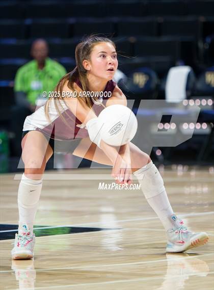 Thumbnail 2 in Hickory vs. Seaforth (NCHSAA 5A Final) photogallery.