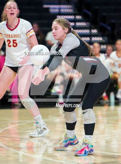 Thumbnail 1 in Hickory vs. Seaforth (NCHSAA 5A Final) photogallery.