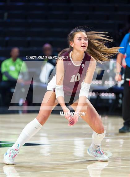 Thumbnail 2 in Hickory vs. Seaforth (NCHSAA 5A Final) photogallery.