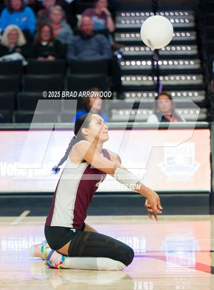 Thumbnail 3 in Hickory vs. Seaforth (NCHSAA 5A Final) photogallery.