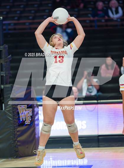 Thumbnail 3 in Hickory vs. Seaforth (NCHSAA 5A Final) photogallery.