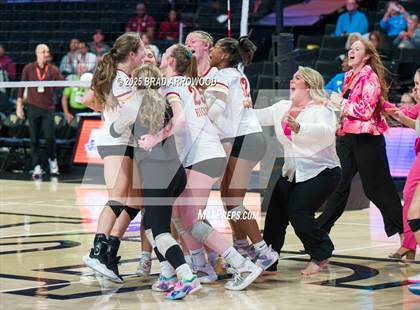 Thumbnail 3 in Hickory vs. Seaforth (NCHSAA 5A Final) photogallery.