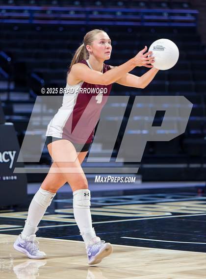 Thumbnail 2 in Hickory vs. Seaforth (NCHSAA 5A Final) photogallery.